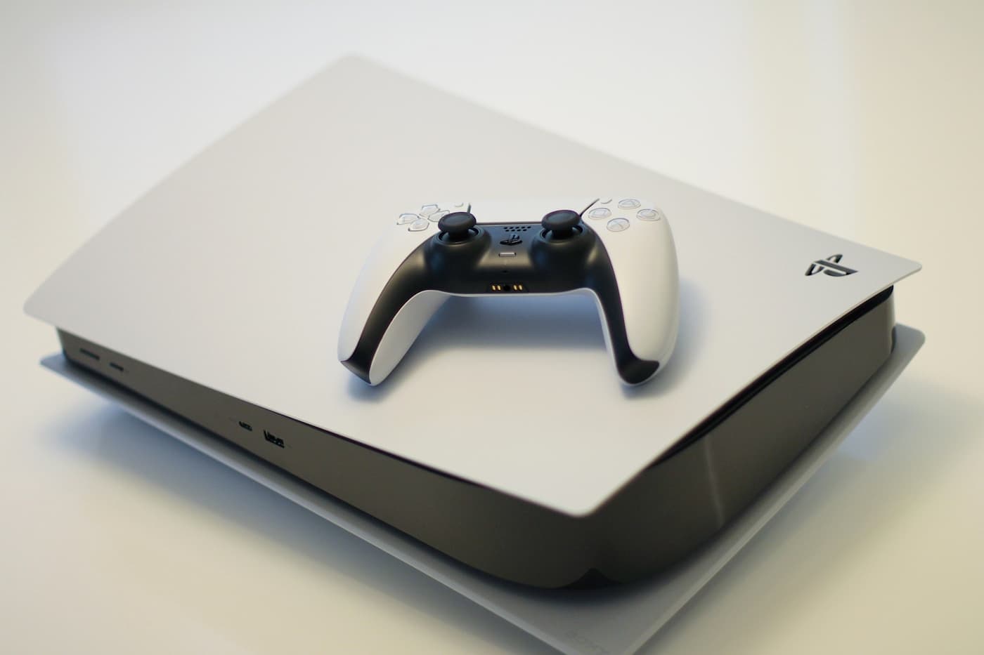 PlayStation Plus : les jeux gratuits de mars 2026 dévoilés